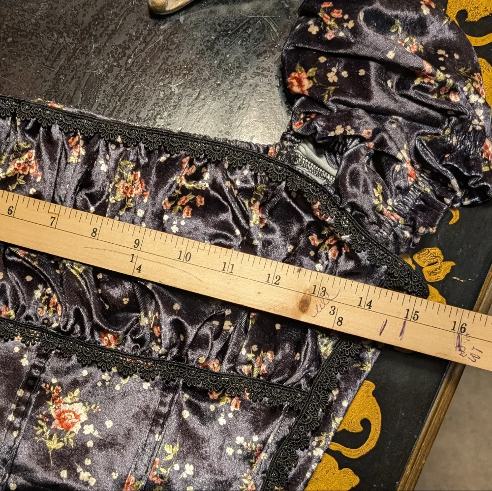 Free People Women's Black Floral Crop Top